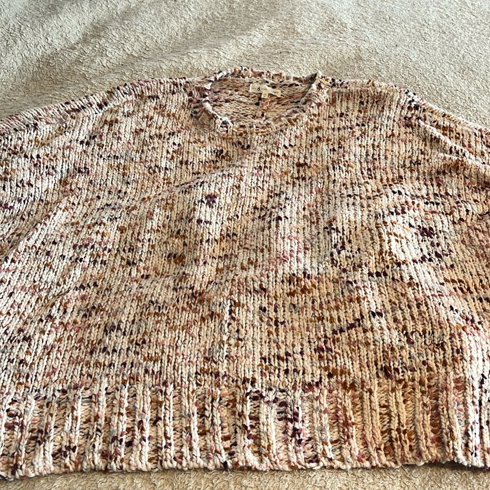 Never worn tags off multicolored knit Lou and grey sweater